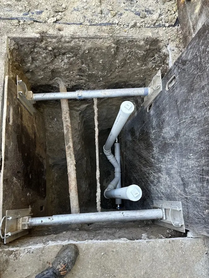Experienced plumber completing Drain Cleaning work in Rosamond